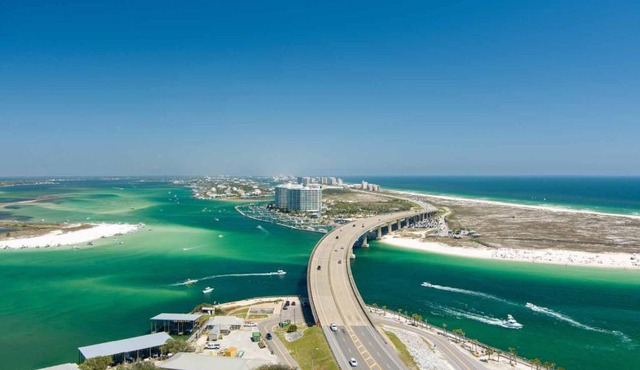 Room 4 minutes from beach