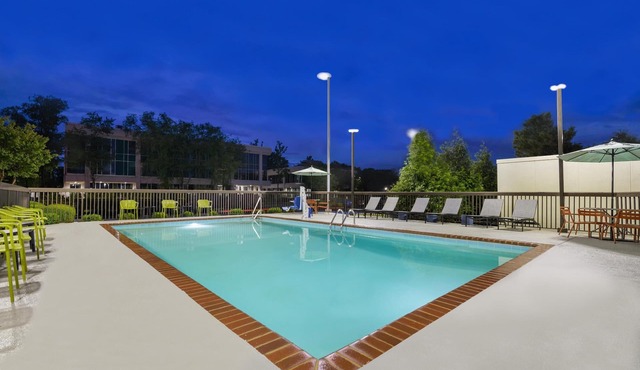 Room + Free Parking & Seasonal Pool | Discover Huntsville’s Local Attractions!