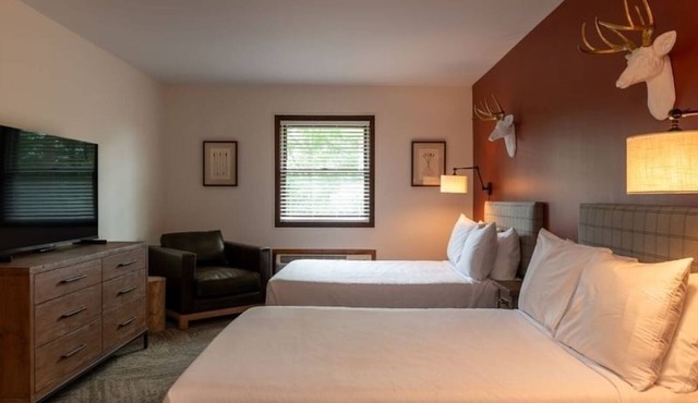 Room Near Schroon Lake Beach-0.6 miles | Free Parking, Onsite Pool, Pets Allowed