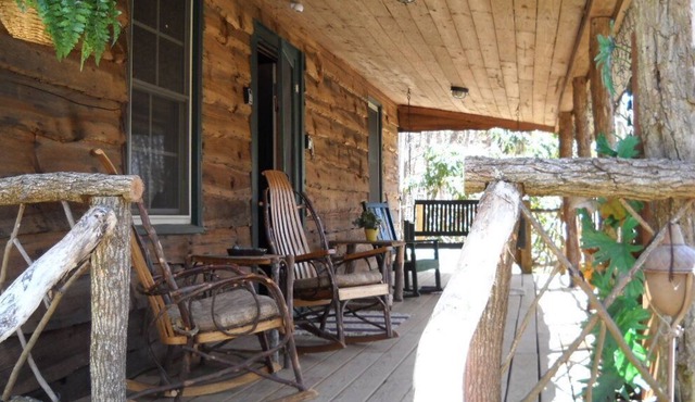 Roughin'it Cabin, Creek & Winter View, Pond, Atv Riding, Pets, Wifi, Secluded