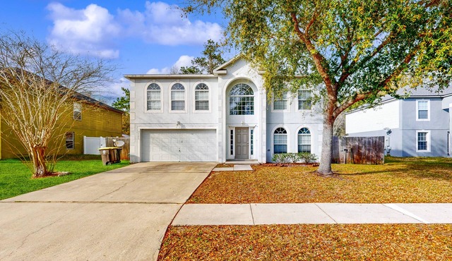 Royal Retreat with enclosed yard and screened in back patio