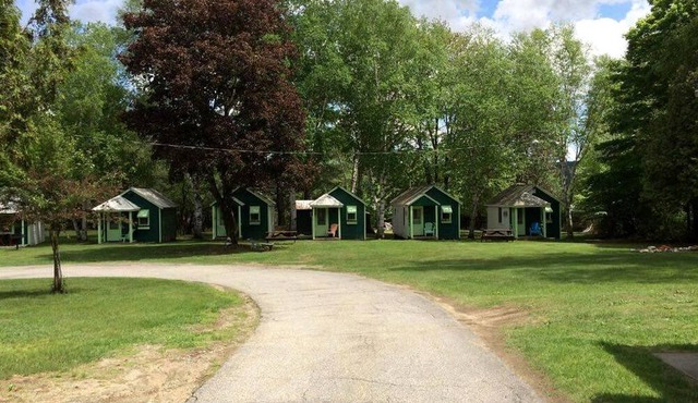 Rustic Vacation Rental for Couples near Hoffman Notch, New York in Schroon Lake