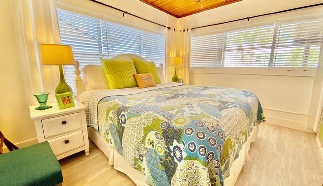 SALE! ~ 30ft from Perfect LAGUNA BEACH ~ Directly across the street