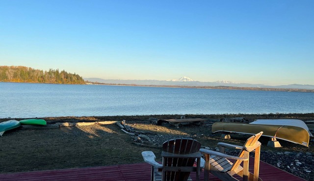 Sandy Point Shalom Cabin- Ocean view and access - 20 mins from Bellingham in Ferndale