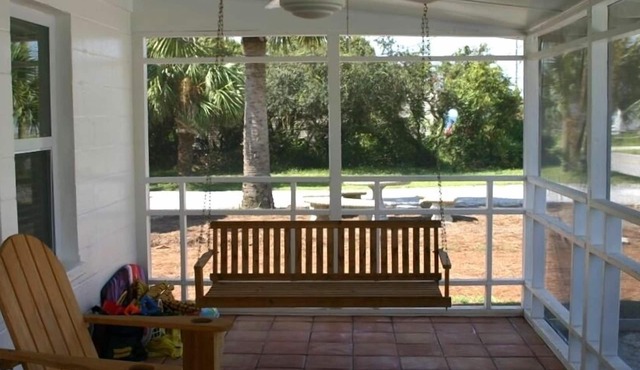 Sea Biscuit Beach Cottage, close to beach