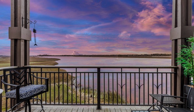 Seabrook Exclusives | 1967 Bohicket Marina