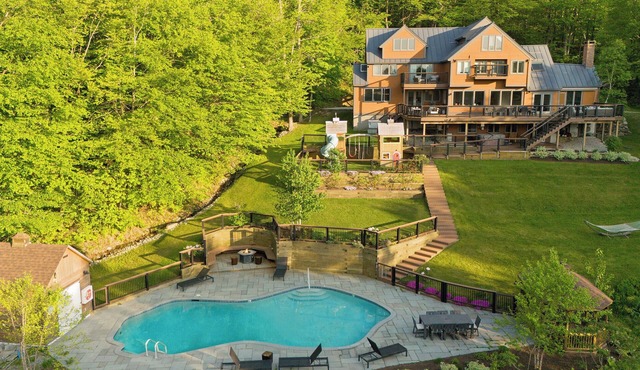 Secluded Luxury Stratton Lodge | Heated Pool in Winhall