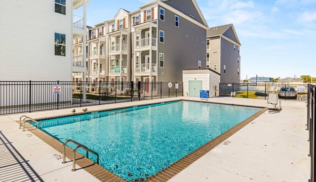 Shore Thing! Townhome + Gameroom