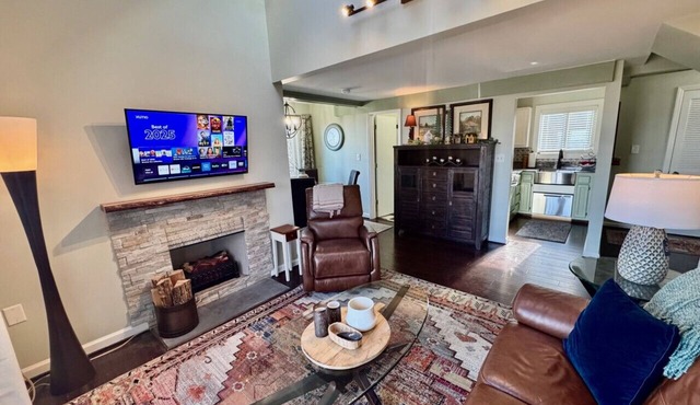 Ski In/Out Suite with a Loft, Pool, Gym in Sugar Mountain