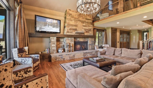 Ski-In/Ski-Out Townhome, Theater Room in Park City