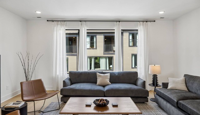 Sleek Nashville Trio Townhomes | 9BR + 3 Hot Tubs in Nashville