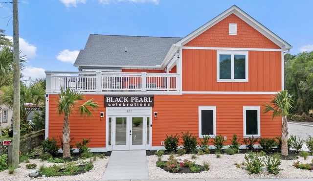 Sleeps 16 + Pool + Spa + Rooftop + Walk to Beach