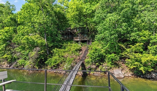 Smith Lake Retreat - close to Trident Marina