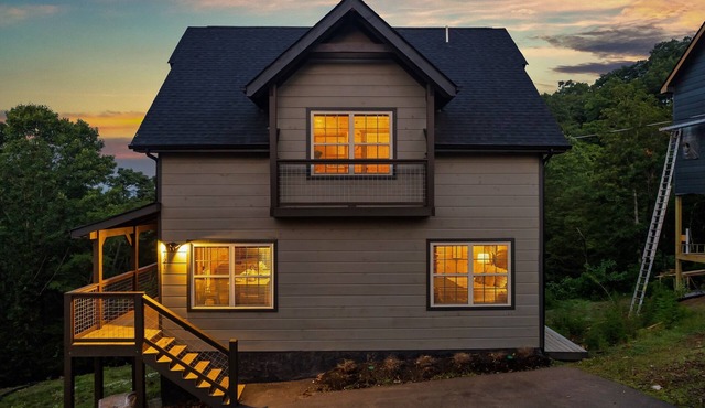🌊Soaky Mtn 🐻 Natl Park 🏌️‍♀️Golf Club🔥Hot Tub🏒Air Hockey ⛳️Golden Tee 🎥Movie Room