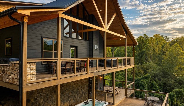 Soaring National Park Views/Pool