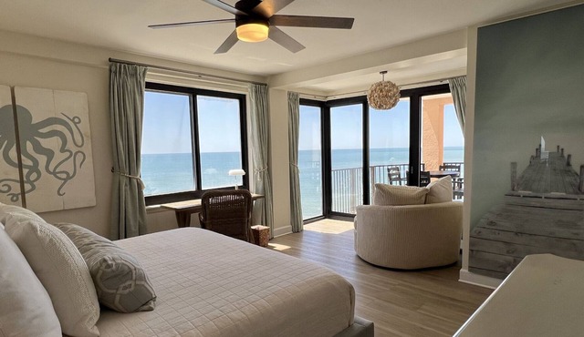 SOPHISTICATED BEACHFRONT RETREAT - New Furniture & Decor!
