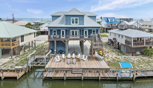 Spacious canal-front home, walk to Gulf beaches, sleeps 16