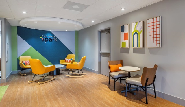 Spark by Hilton Atlanta Airport South College Park