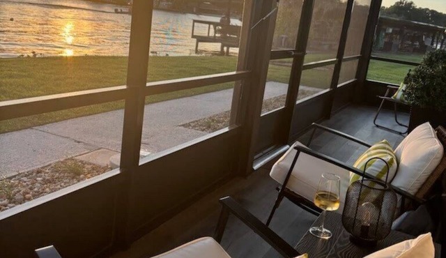 St. Johns Riverside Retreat, fish, boat, relax. Long stays welcome.