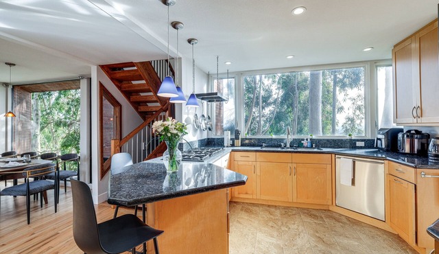 Stunning Del Mar Home w/Deck: 1 Mi to Beach! in Del Mar