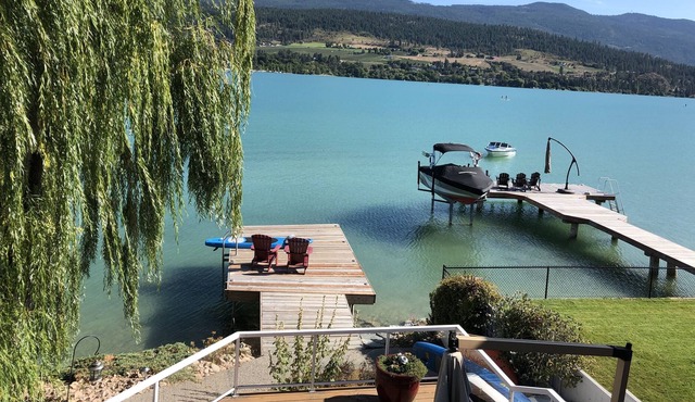 Stunning Waterfront on Vernon's Kalamalka Lake w 3 Bedrooms in Coldstream