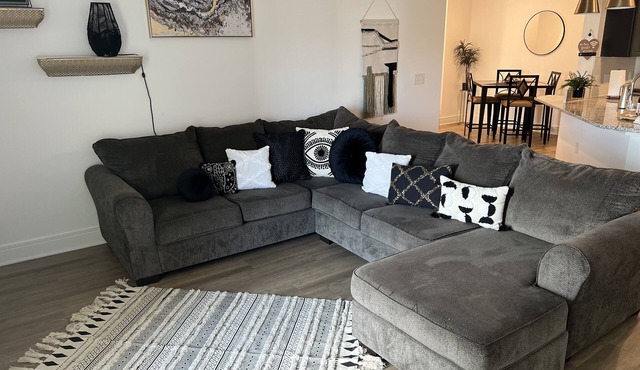 Stylish and Cozy 1 Bedroom in Charlotte!