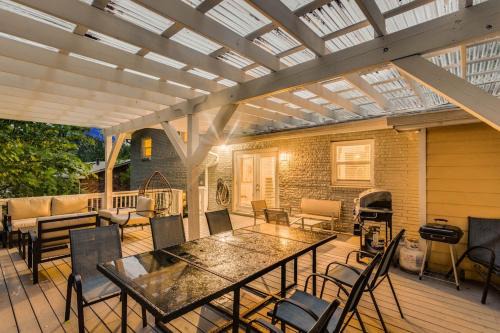 Stylish Atlanta Home 6BR Sleeps 12