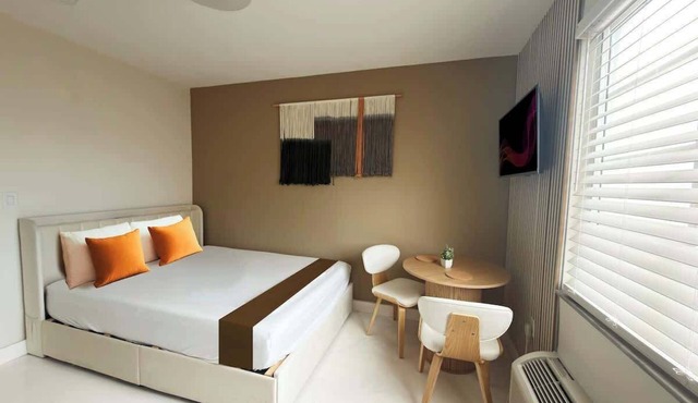Stylish Newly Renovated Boutique 202–Walk to Beach