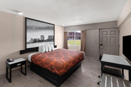 Super 8 by Wyndham Biloxi at the Beach