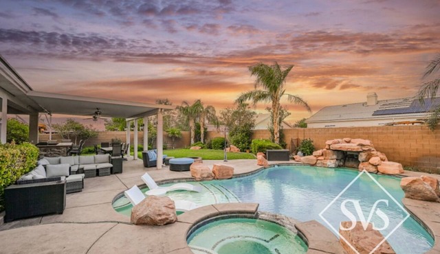 SVS: Happy Oasis 5BD Home | Private Pool, Theater & BBQ | Henderson Oasis in Henderson