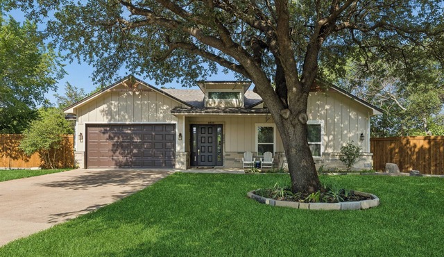 TCH - Spacious 3bed/2bath in FlowerMound with Yard in Flower Mound