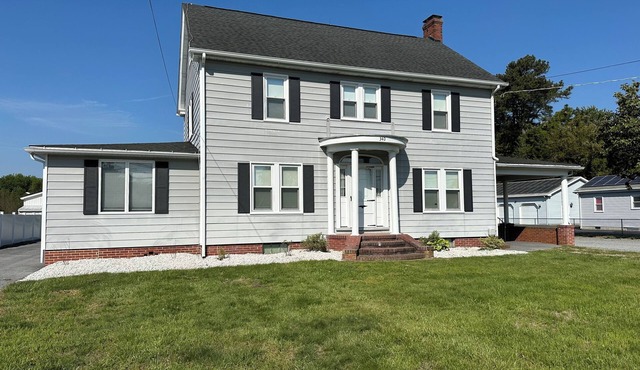 The 1934 Farmhouse - close to the beaches