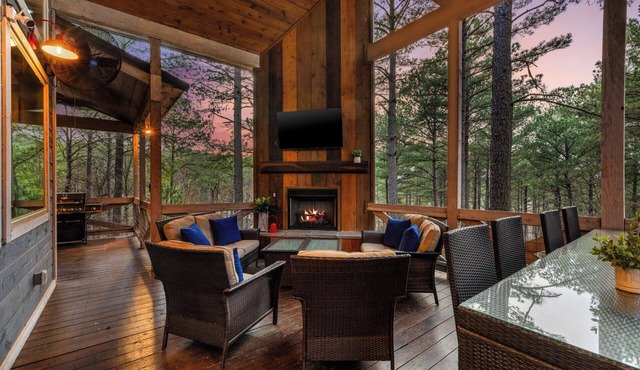 The Americana | Freedom Fortress & 4 King Suites in Broken Bow