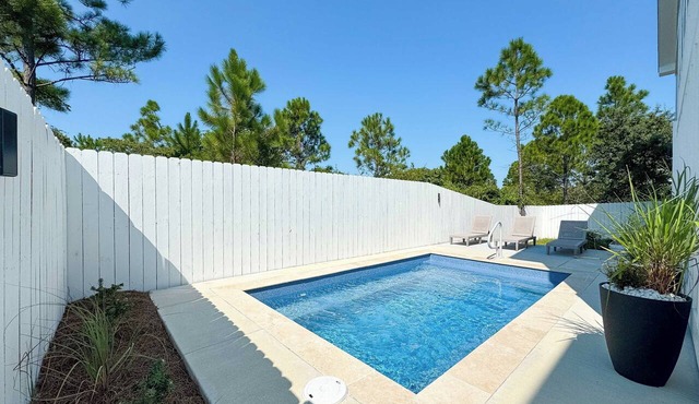 The Avery House | Dog Friendly | Private Pool | Johnson's National Seashore