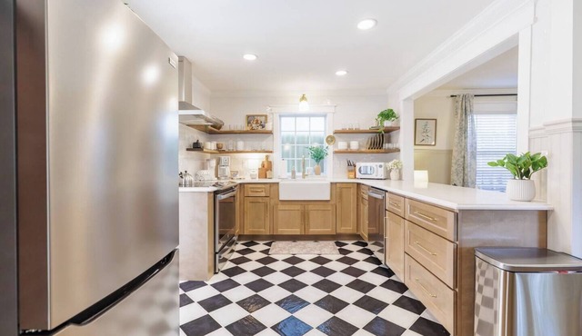The Carriage House | Cowboy Pool | Life Size Chess
