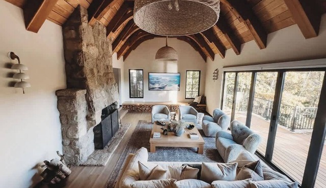 The Centennial, (lakefront with dock & garden!) in Lake Arrowhead