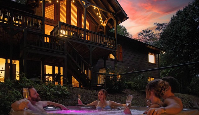 The Hidden Still~Blue Ridge Speakeasy Lakehouse~SLEEPS 22 in Cherry Log