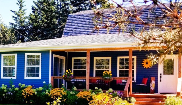 The Island Gales Cottage: Spacious Family Retreat in the Heart of Cavendish in Cavendish