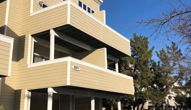 The Pink Palace - Fenwick Island Beach Block w/Pool & Super Easy Beach Access
