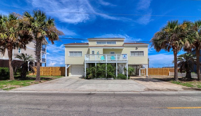 Thomas House - Six Bedroom, Three Bath Oceanfront Home