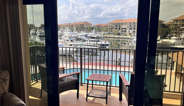Total Zen! 2+ bedroom condo in lovely Jupiter with Marina view