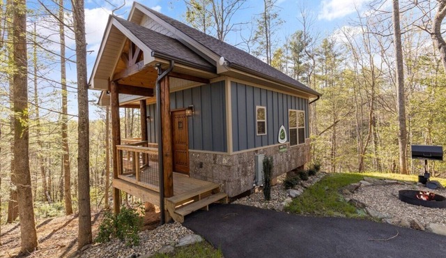Trailhead Lodge #13 Loft + Fire Pit