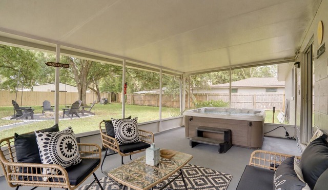 Trailhouse Retreat with Hot Tub, Firepit & Bikes