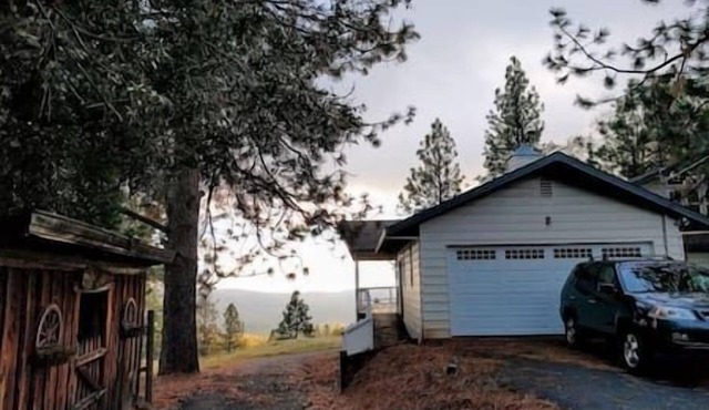 Tranquil Mountain retreat 180° Views, onsite hike, wildlife, games, near winery in Volcano