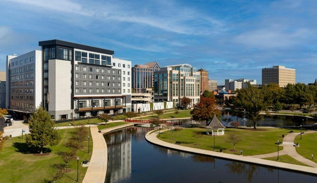 Trilogy Hotel Huntsville, Autograph Collection