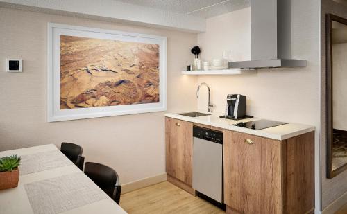 Valhalla Hotel & Conference Centre in Thunder Bay