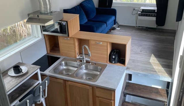 Van Gogh Tiny House