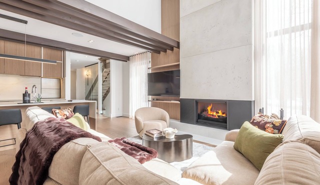 Villa Eclipse Solaire | Hot tub & Sauna | Walk to Ski-in Ski-out | Tremblant Living in Mont-Tremblant