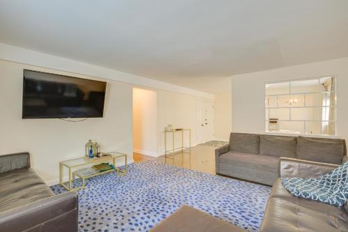 Walk to Train: Convenient Skokie Condo! in Skokie