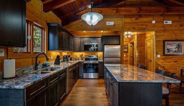 Walking distance to best Smoky Mountain Hiking